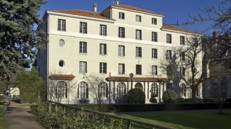 Prefeitura de Paris solicita investigação sobre Casa Argentina por supostas ideologias