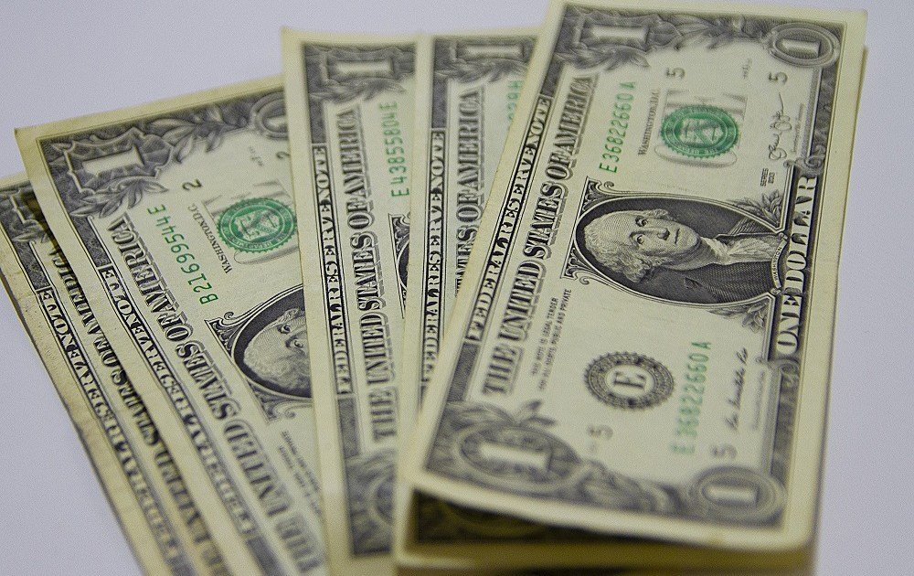 Governo Trump implementa caução de até US$ 250 mil para candidatos ao green card