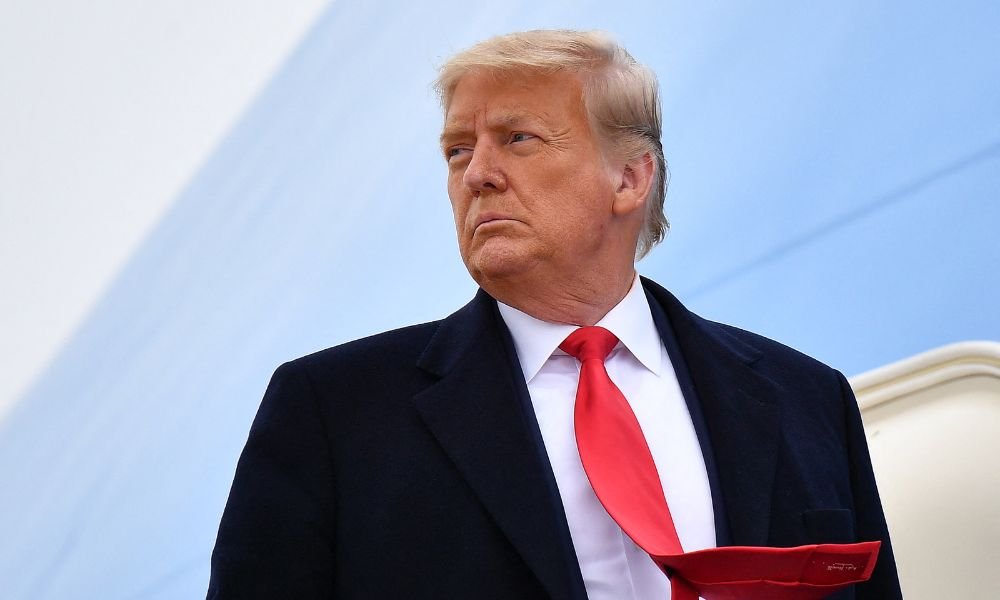 Donald Trump inicia sanções econômicas severas contra o Irã