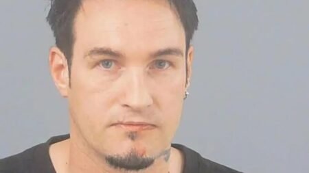 Homem se autodenomina Conde Drácula e é condenado por crimes contra animais no Reino Unido
